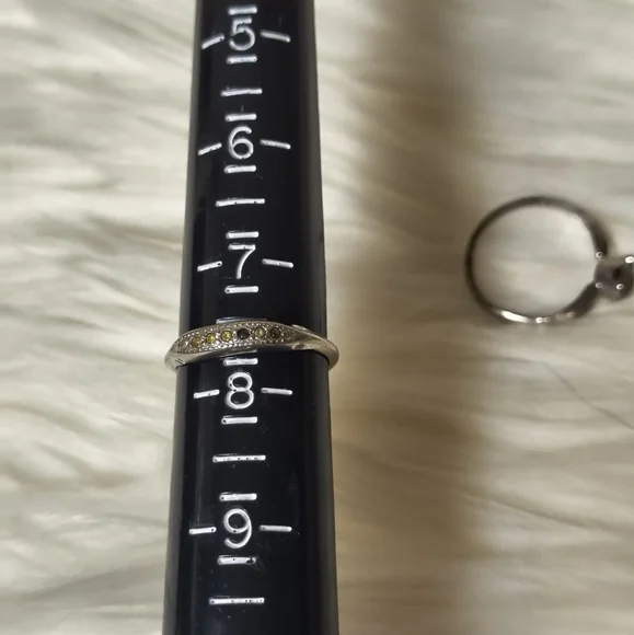 Old Wedding Ring Set Size 7.5 - Picture 3 of 5